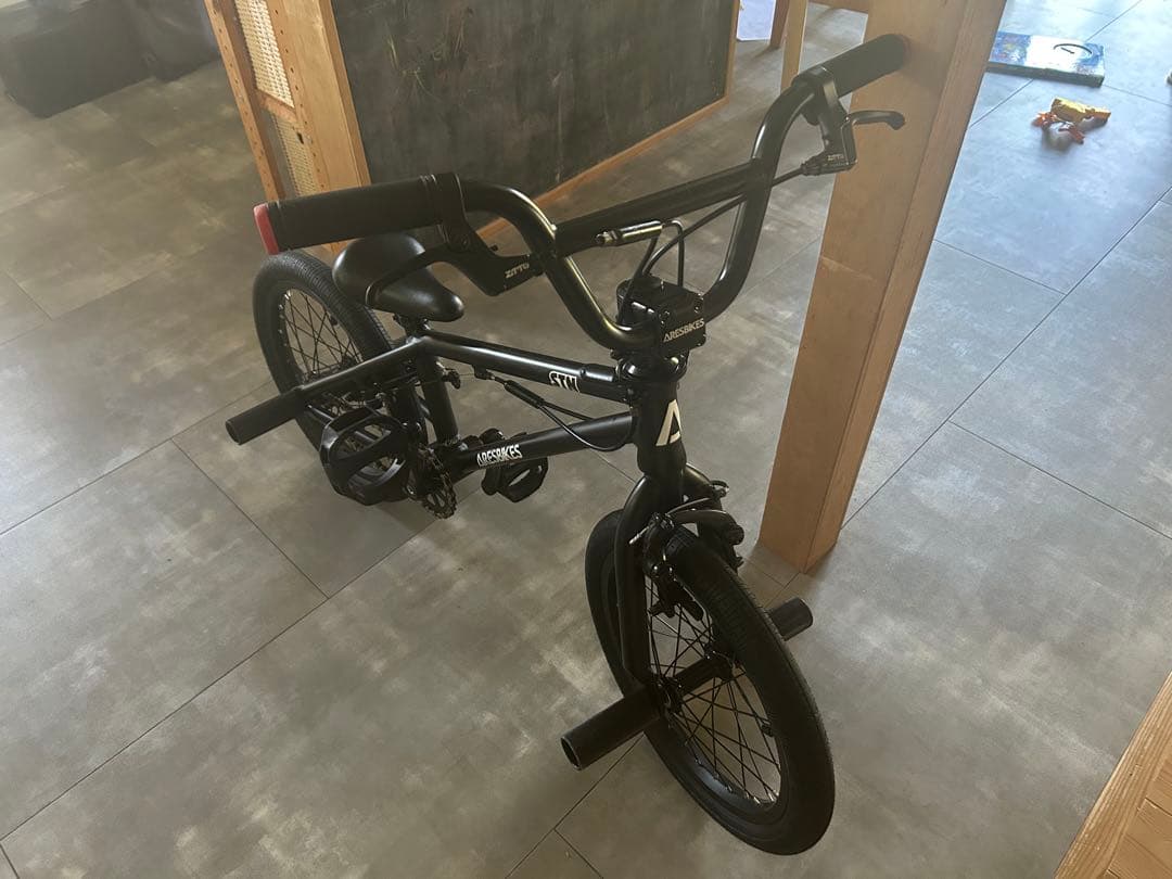 【美品】STN ブラック BMX 16インチ 屋内保管