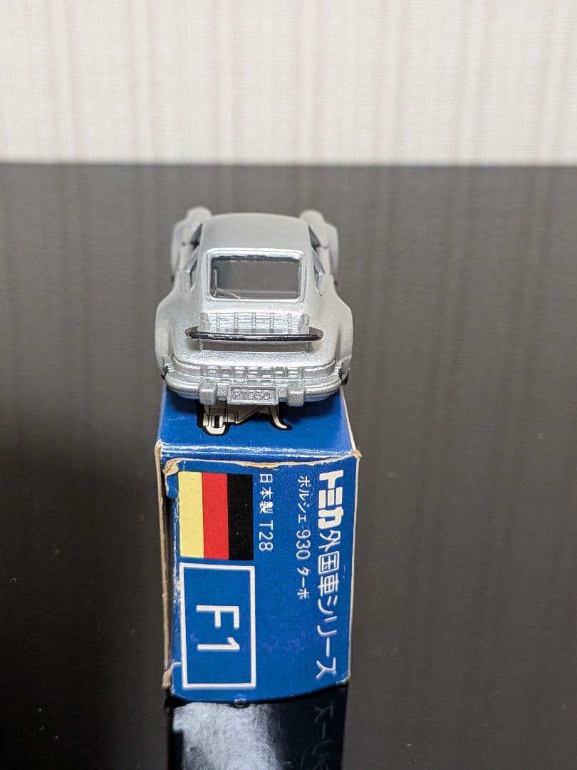 トミカ ポルシェ930ターボ 1/61