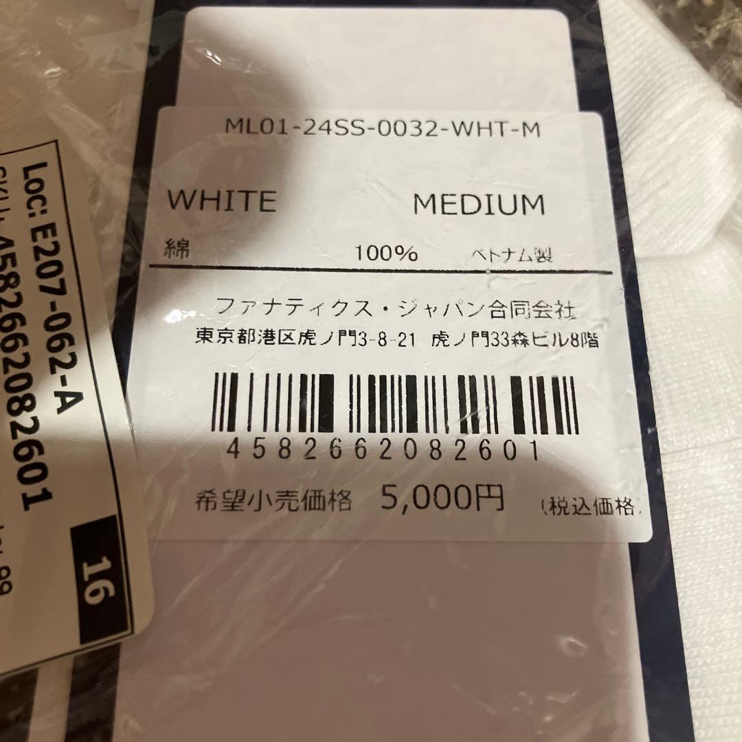 Shohei Ohtani とデコピン　ドジャースTシャツ