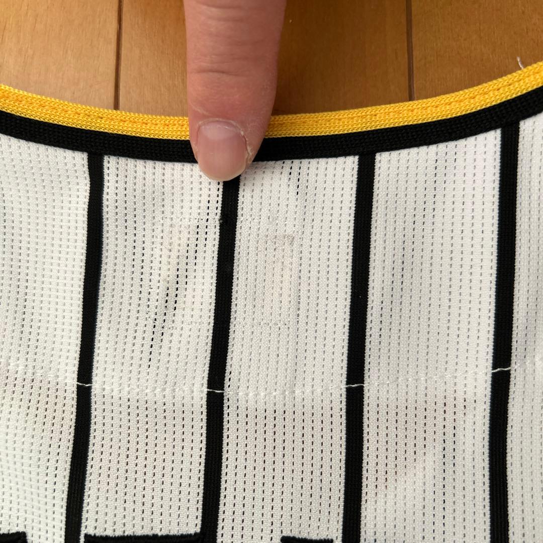 阪神タイガース金本選手　輝流復刻レプリカユニフォーム刺繍入り（美品）