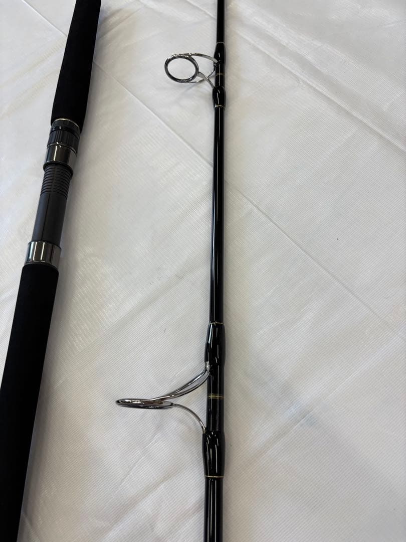 美品 使用2回ヤマガブランクス BlueSniper 81/6 Blacky