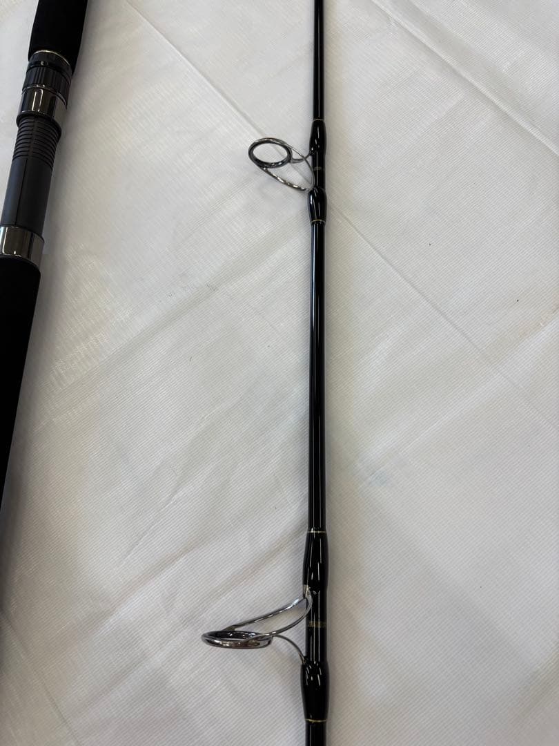美品 使用2回ヤマガブランクス BlueSniper 81/6 Blacky