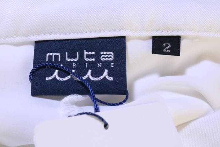 【新品タグ付】☆muta　ムータ：ゴルフウェア　プリーツスカート　ホワイト２