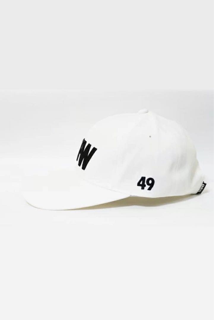 新品タグ付き⭐️unisex TFW49⭐️2025NEW⭐️キャップ　ホワイト