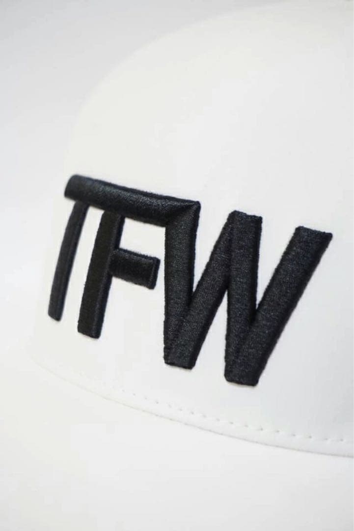新品タグ付き⭐️unisex TFW49⭐️2025NEW⭐️キャップ　ホワイト