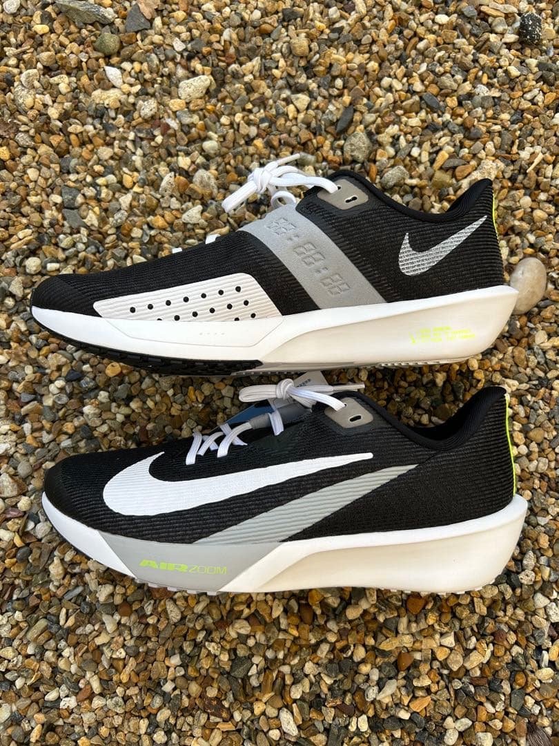 新品★未使用★NIKE ライバルフライ3★27.0cm