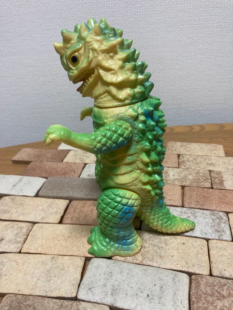 ブルマァク復刻ベムラー① グリーン×イエロー