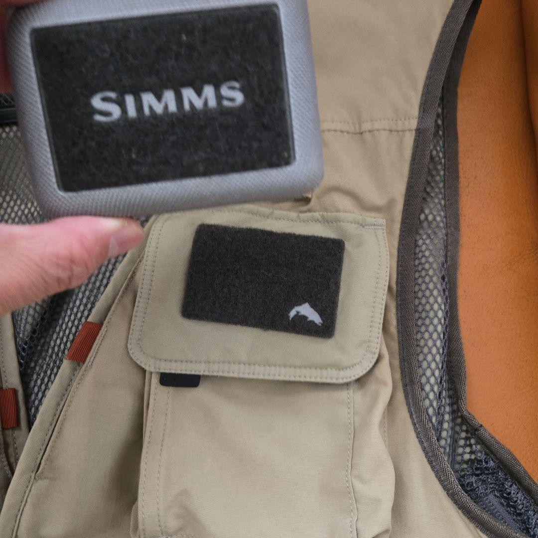 フ*ン様 SIMMS フィッシングベスト(フライケース付き)