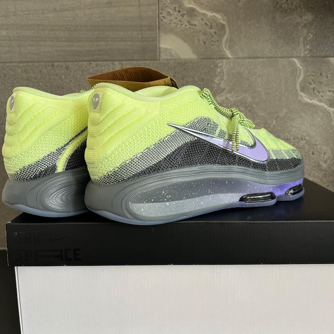 【新品未使用】　NIKEバスケットシューズ　28.5cm