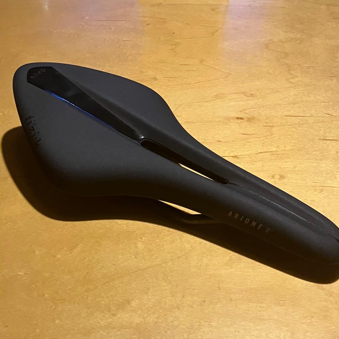 fi’zi:k arione R1 OPEN フィジーク　アリオネ　R1