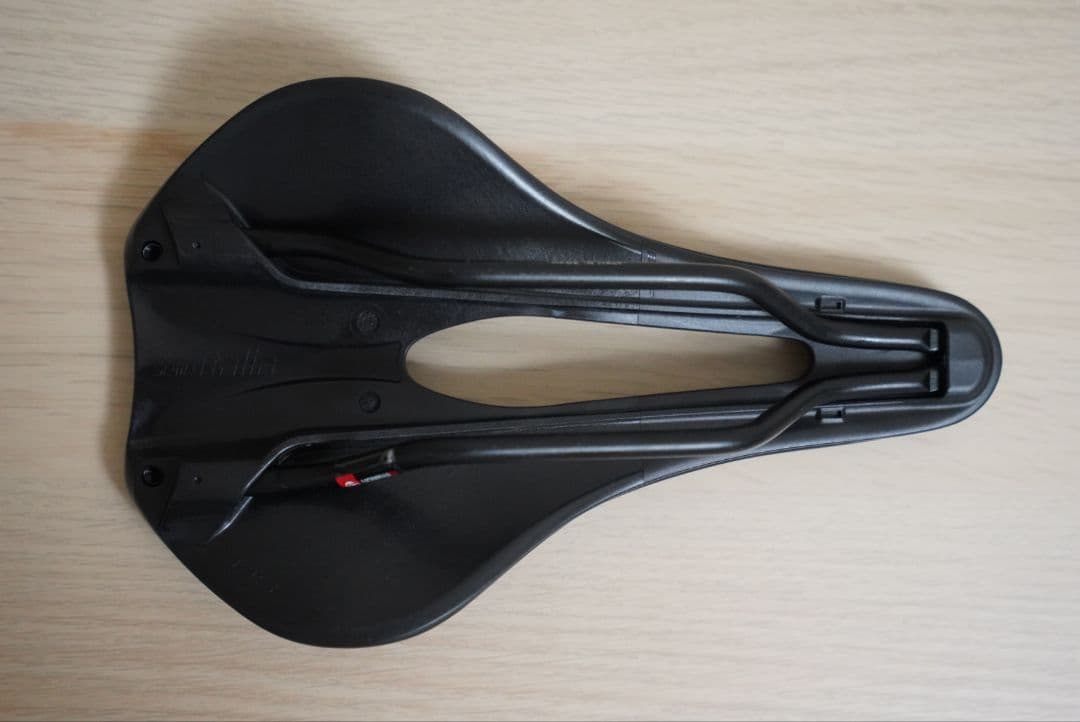Selle Italia NOVUS BOOST EVO TM スーパーフロー