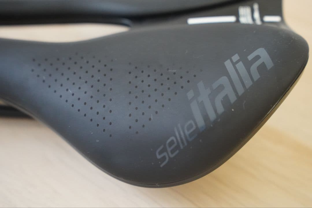Selle Italia NOVUS BOOST EVO TM スーパーフロー