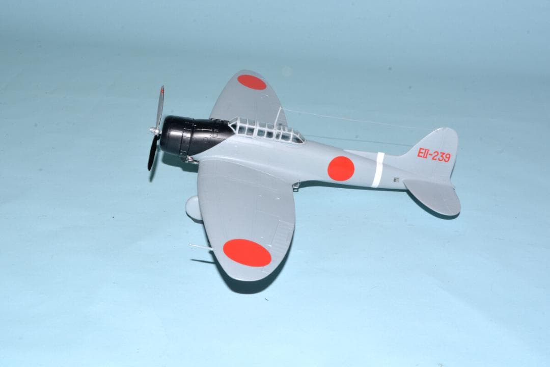 [完成品] 1/48　海軍　九九艦上爆撃機11型　『瑞鶴』搭載　真珠湾攻撃艦爆隊