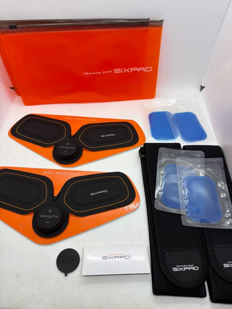 【三連休限定セール】【美品】SIXPAD アブズフィット+ボディフィット