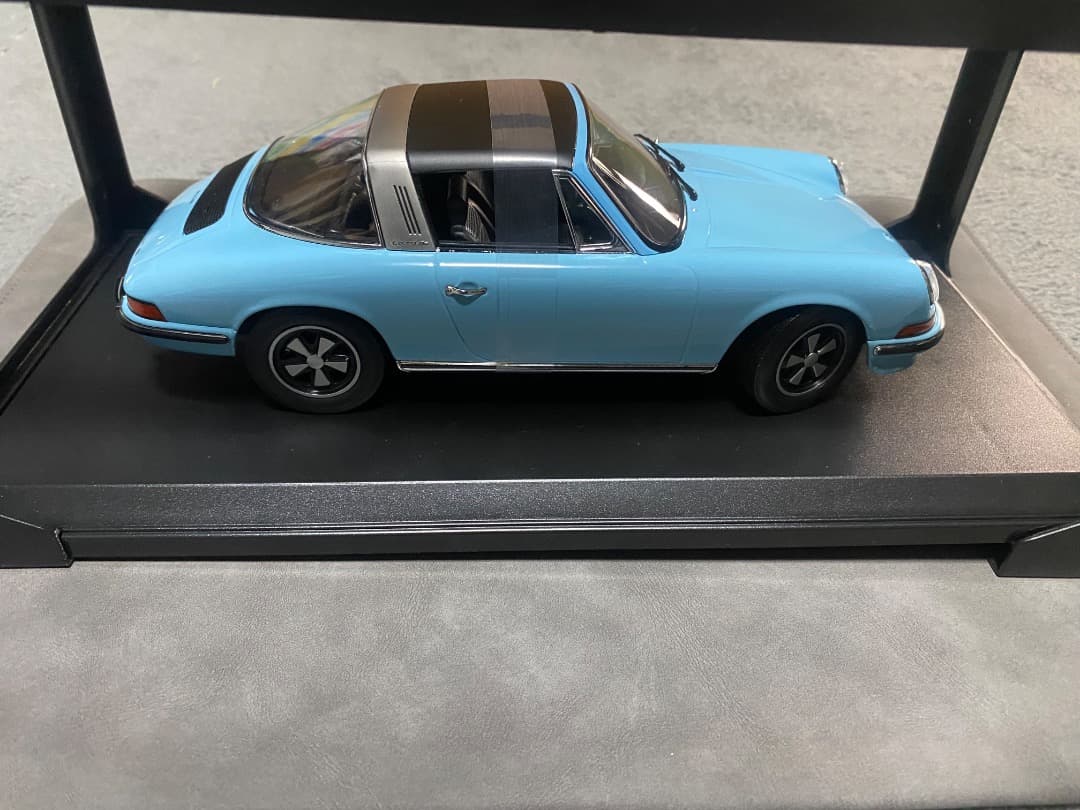 （希少品）NOREV 1/18 ポルシェ 911Sタルガ 1973 ライトブルー