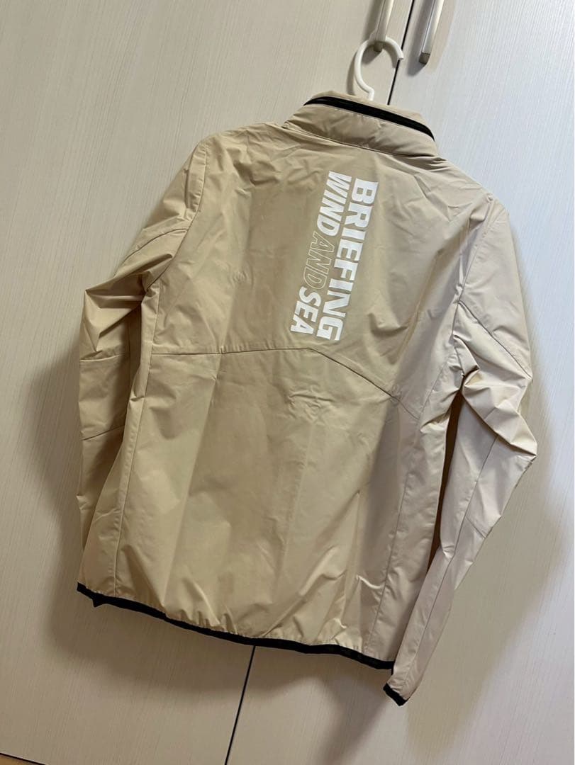 BRIEFING×WIND AND SEA ベージュジャケット