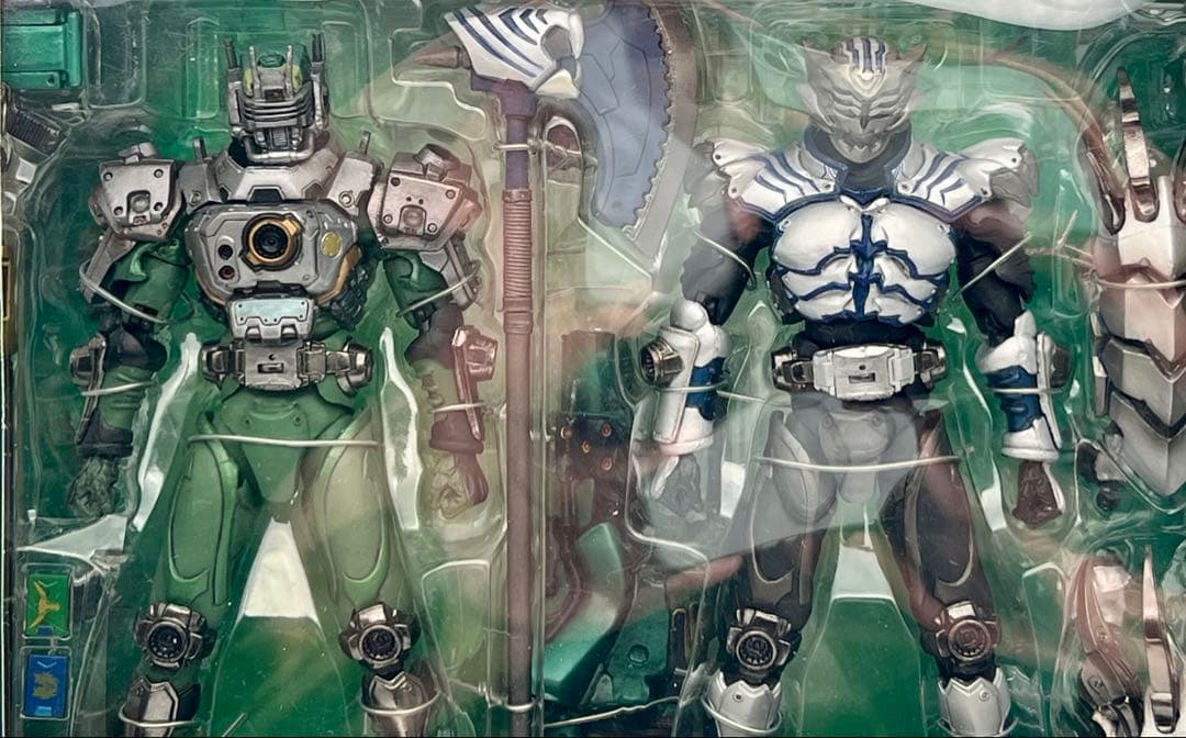 【S.I.C. 】仮面ライダーゾルダ&仮面ライダータイガ 2体セットVOL.27