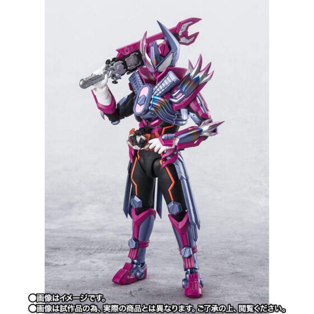 S.H.Figuarts 仮面ライダーヴァルバラド　仮面ライダーガッチャード
