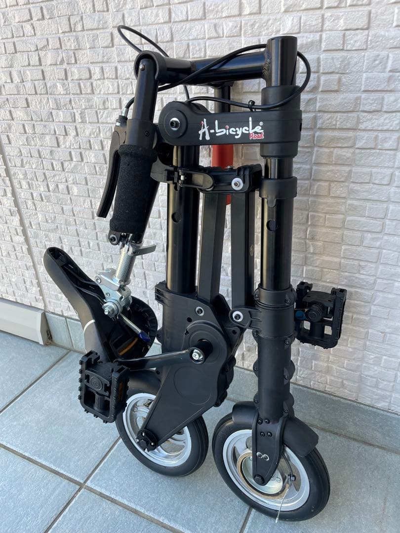 超軽量8インチ折り畳み自転車、チューブレス、ブラック