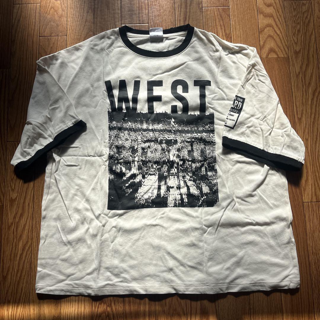 ジャニーズWEST WEST. グッズ まとめ売り Tシャツ カレンダー 雑誌