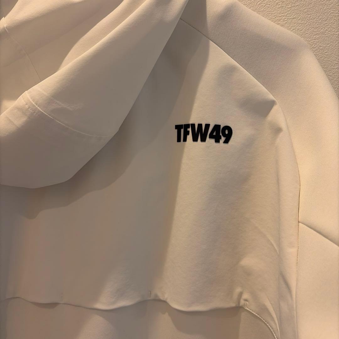 TFW49 パーカー