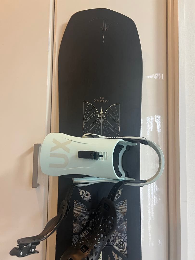 SALOMON『超美品』 スノーボード Assassin FXビンディング付き