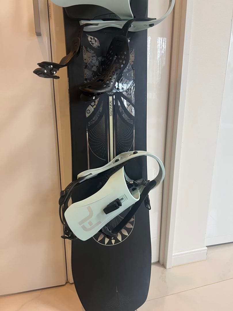 SALOMON『超美品』 スノーボード Assassin FXビンディング付き