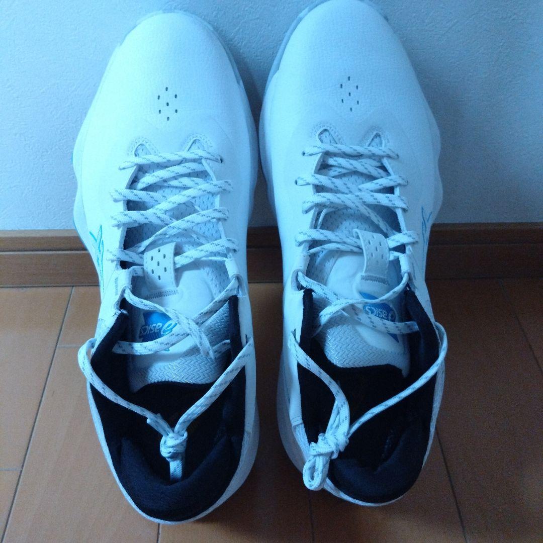 ASICS NOVA SURGE LOWバスケシューズ ホワイト/ブルー