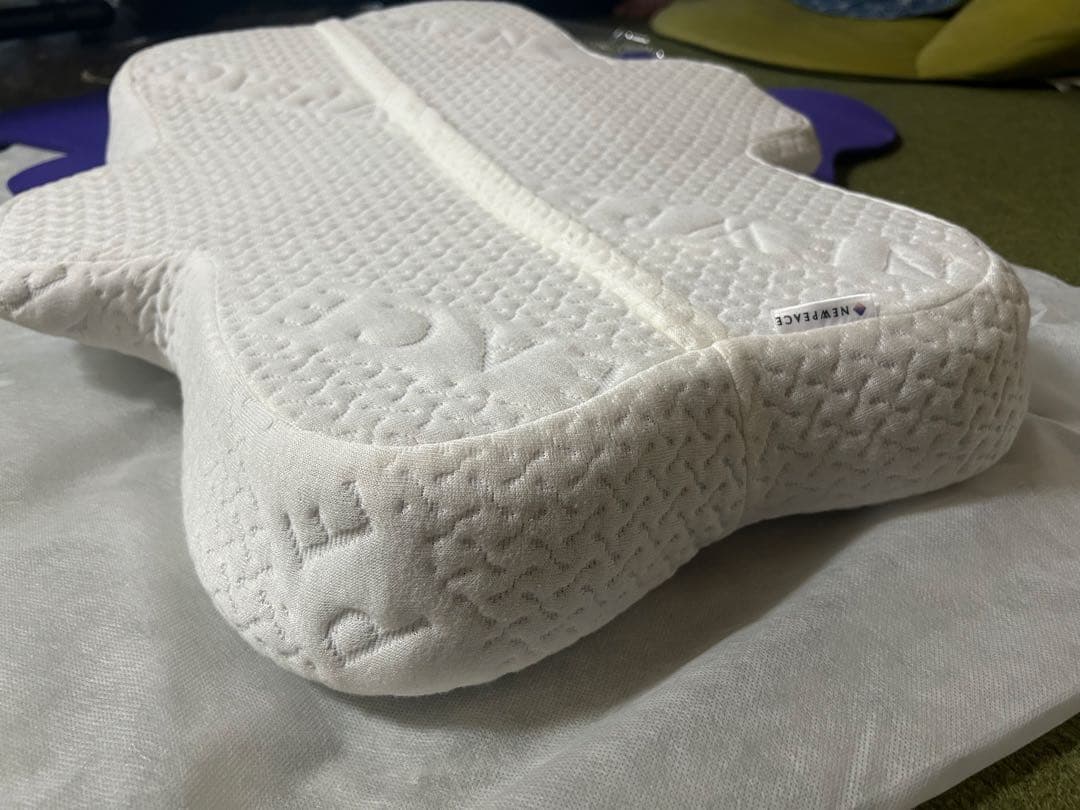 リファ　枕　ニューピースリリースNEWPEACE Pillow Release