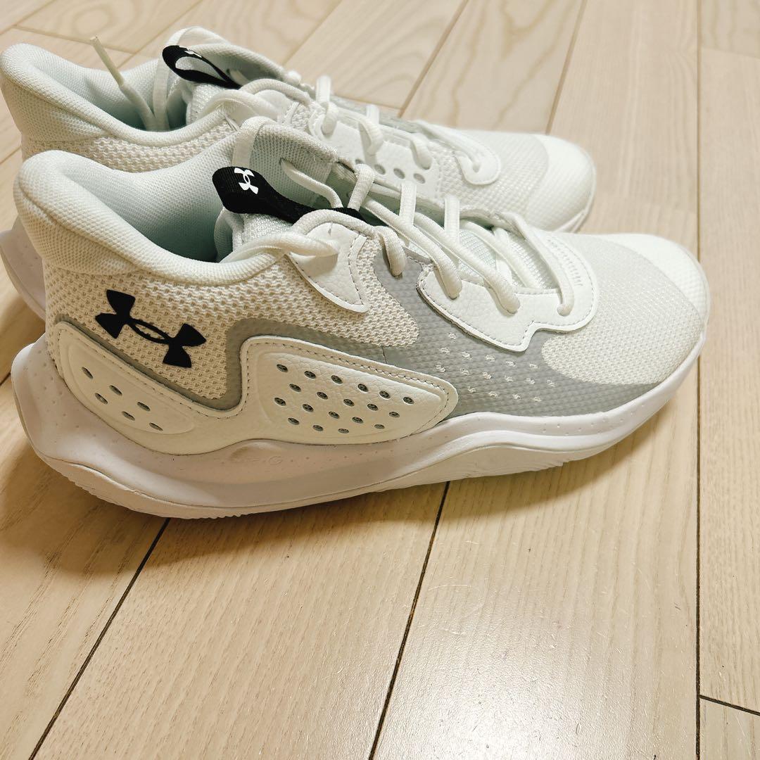 Under Armour バスケットボールシューズ ホワイト 27cm