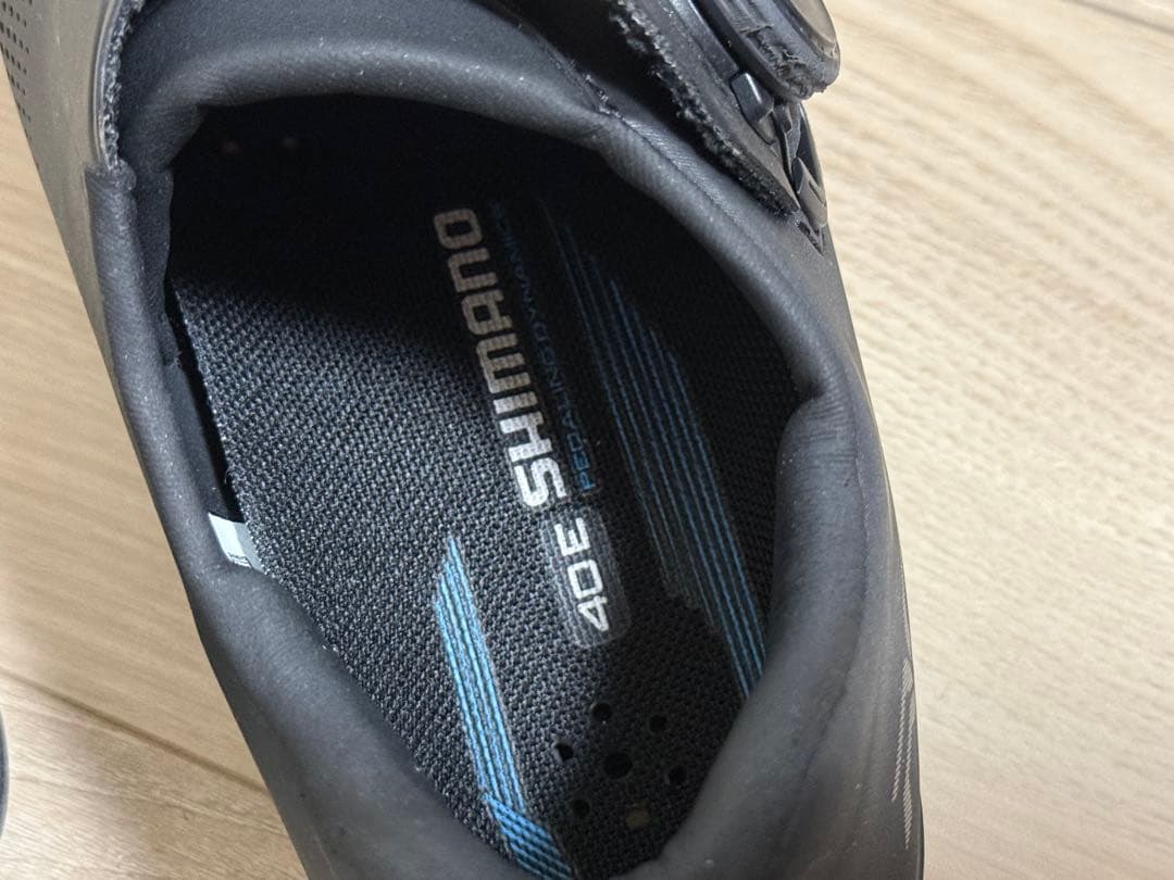 SHIMANO RC7 ビンディングシューズ40E（25.2cm)カーボンソール