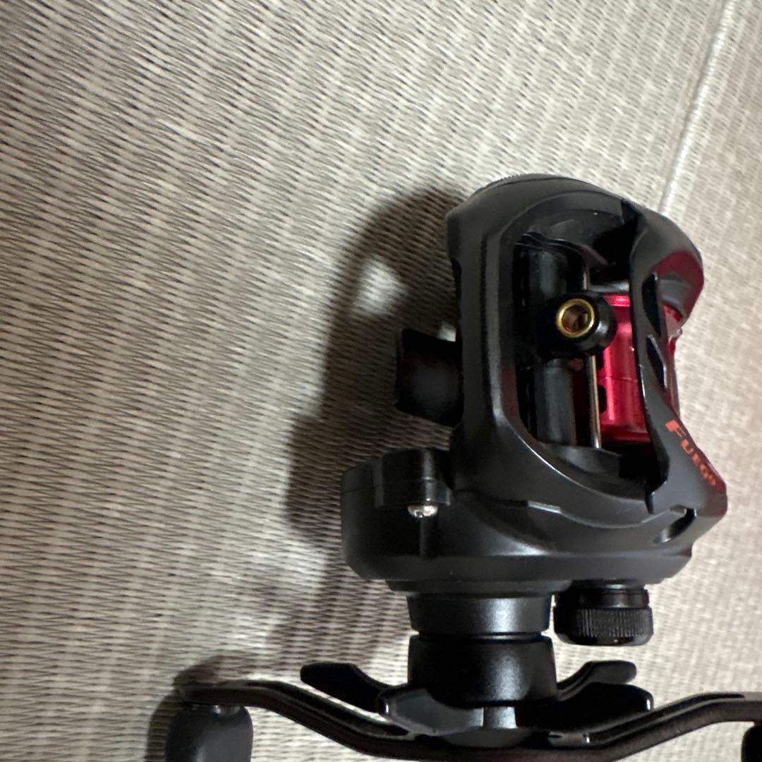 Daiwa Fuego CT103SHL レフトハンドル