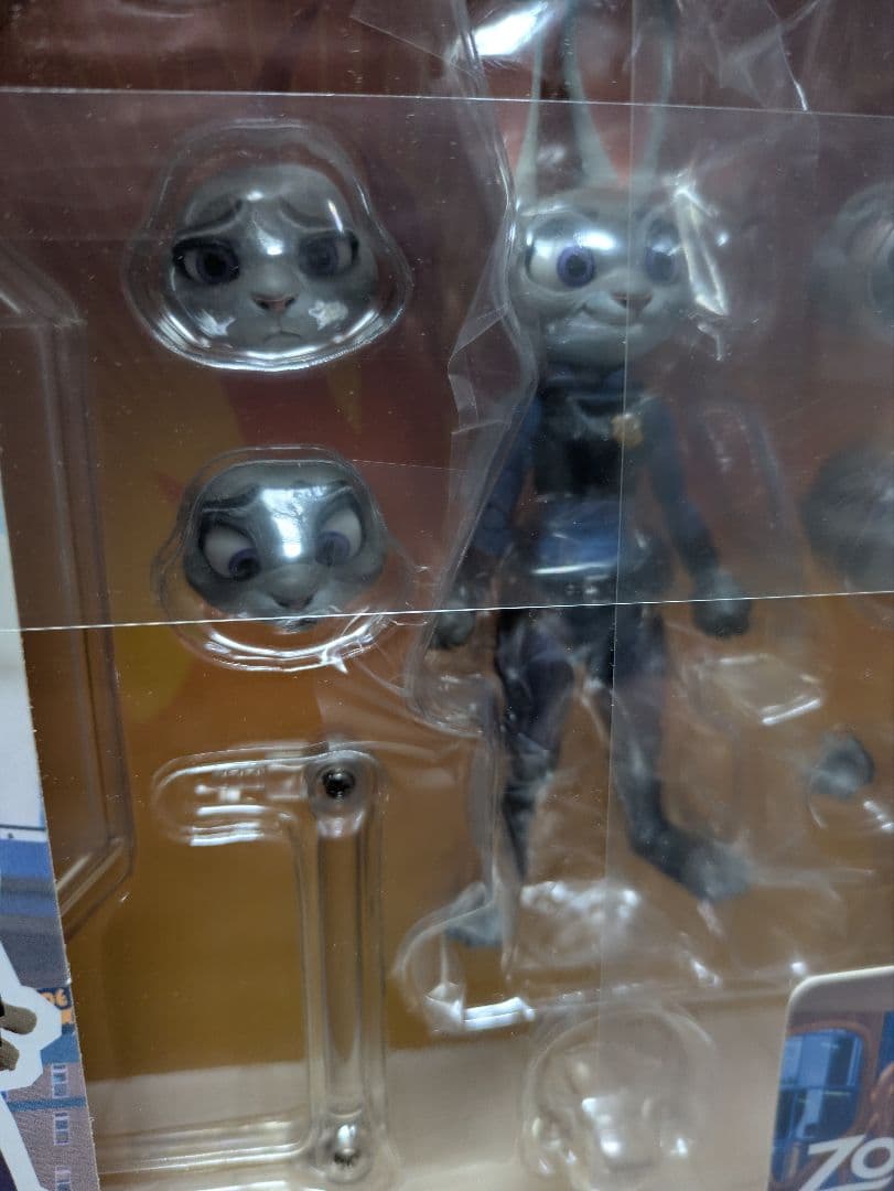 【送料込み】海洋堂 リボルテック ズートピア ジュディ・ホップス 可動フィギュア