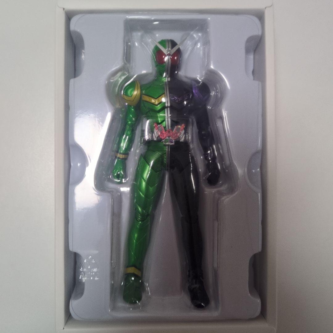 S.H.Figuarts(真骨彫製法) 仮面ライダーW サイクロンジョーカー …