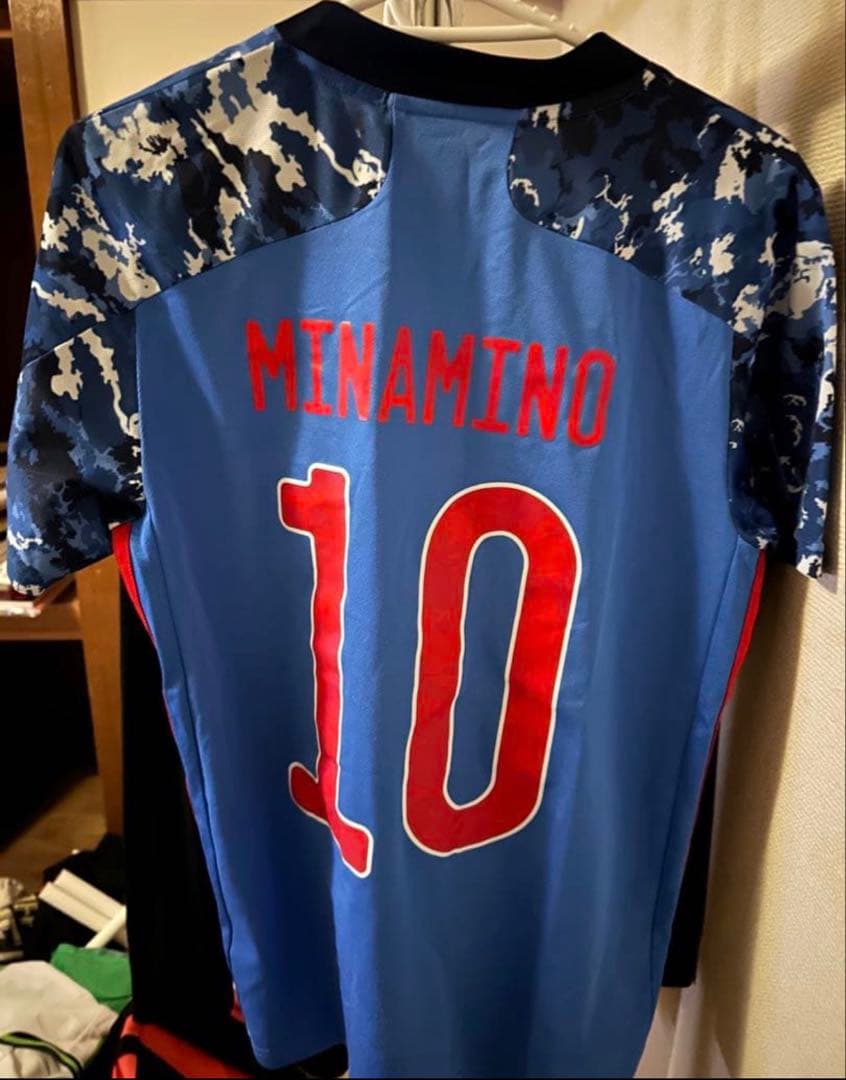【美品】サッカー 日本代表 20-21レプリカ ユニフォーム 南野拓実 Lサイズ