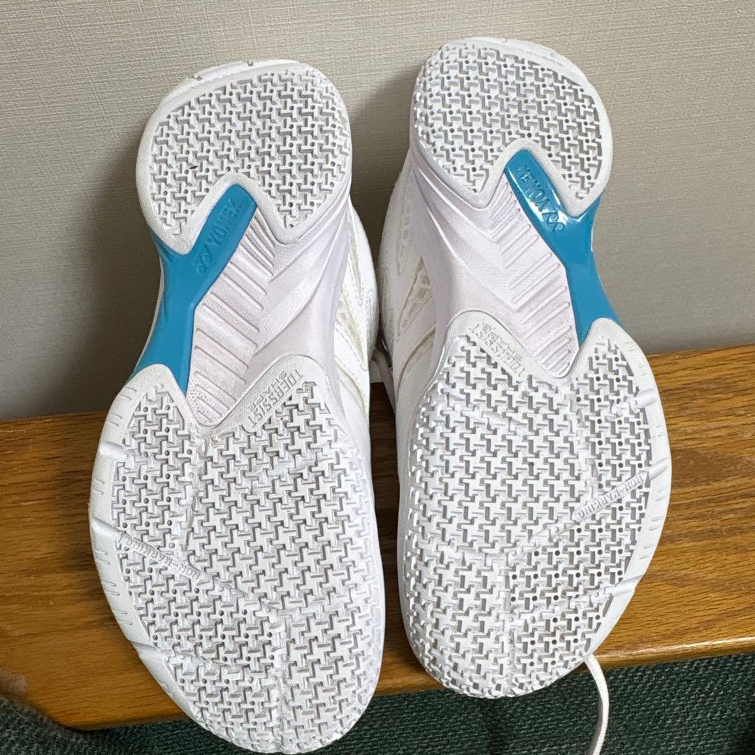 ヨネックス　バドミントンシューズ　24cm