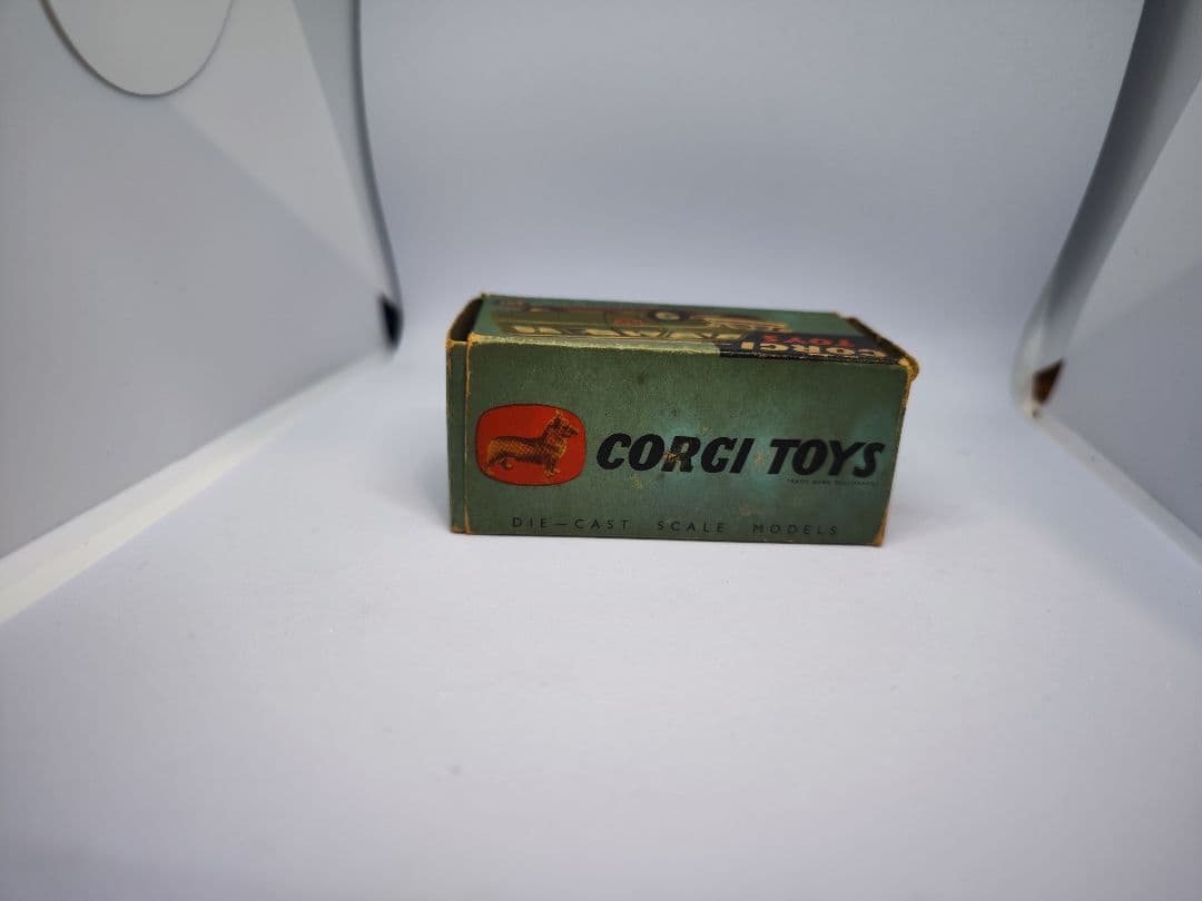 Corgi Toys 405 ベッドフォード・ユティリコン AFSテンダー