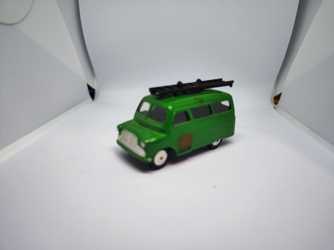 Corgi Toys 405 ベッドフォード・ユティリコン AFSテンダー