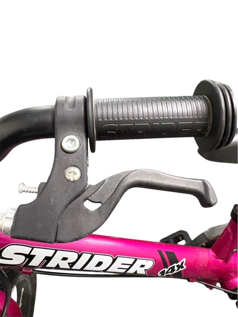 【美品】STRIDER 14X ピンク　ペダル付き　鍵付き　説明書