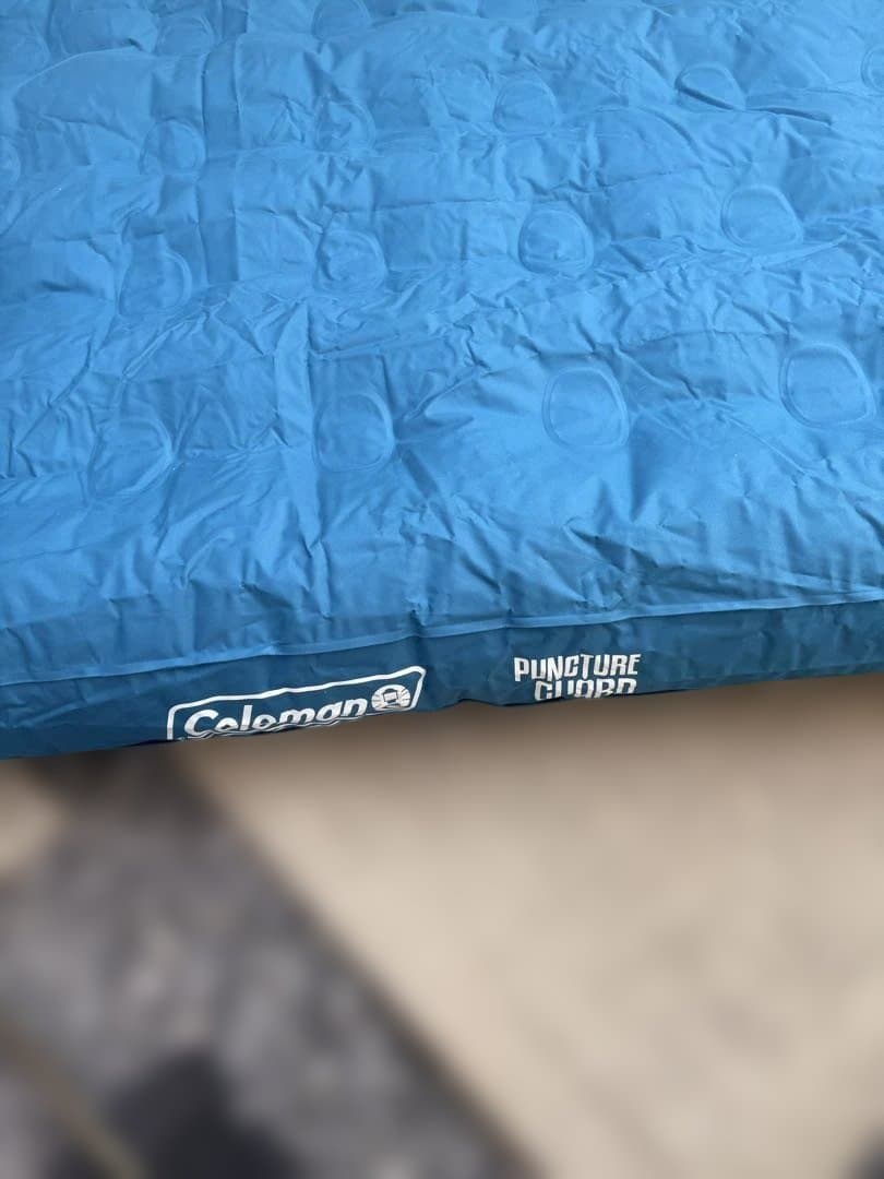 Coleman エアマットと電動ポンプ