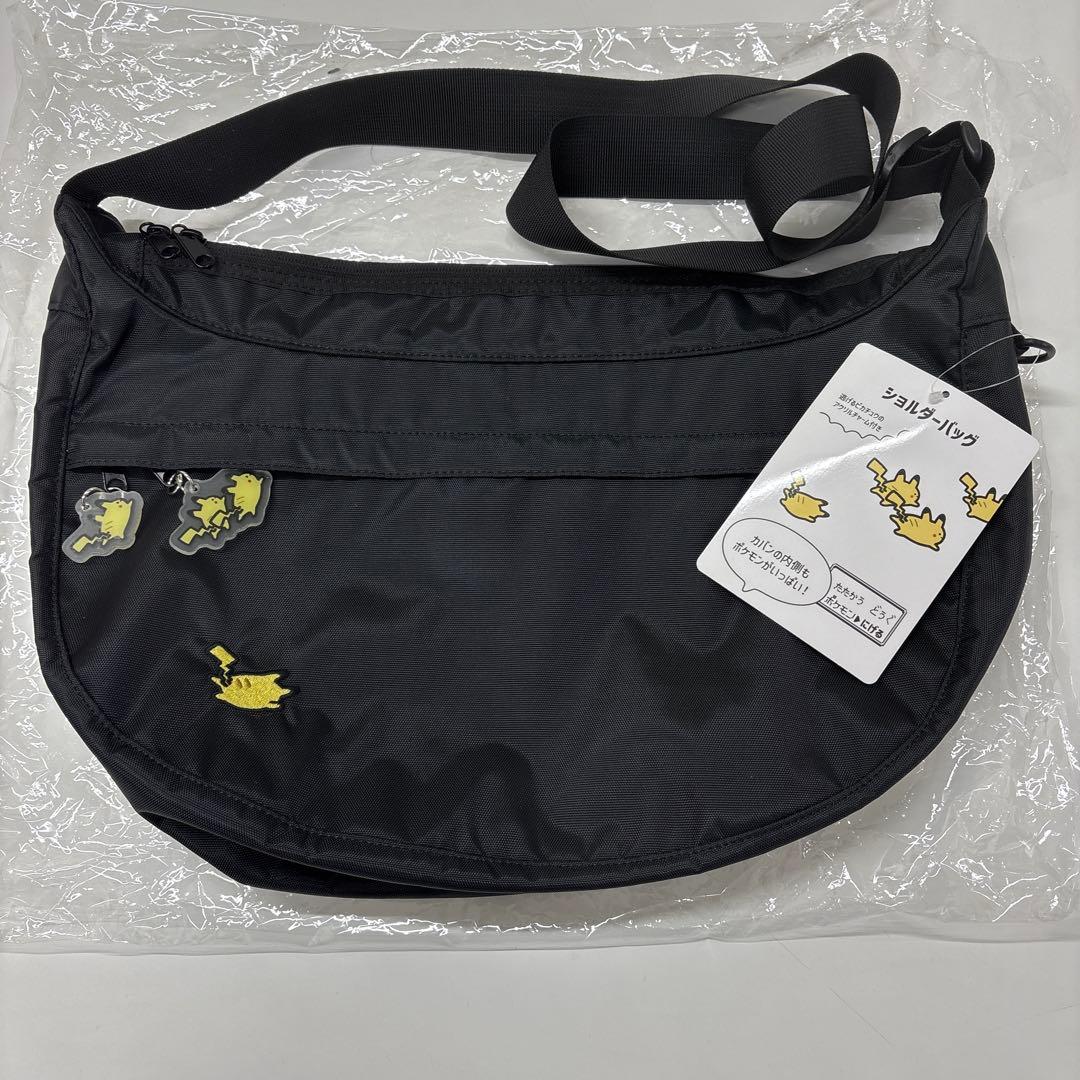 【新品未使用】ポケモン　逃　バッグandポーチ