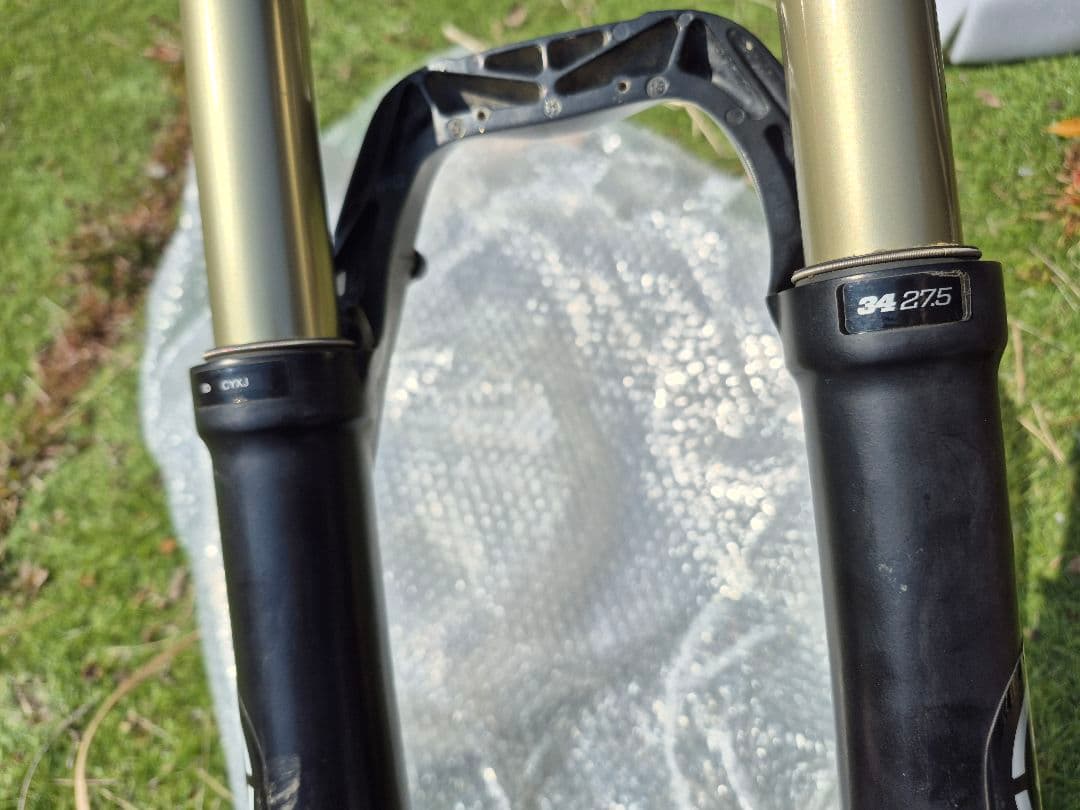 Performance 34 サスペンションフォーク 27.5インチ用 650b
