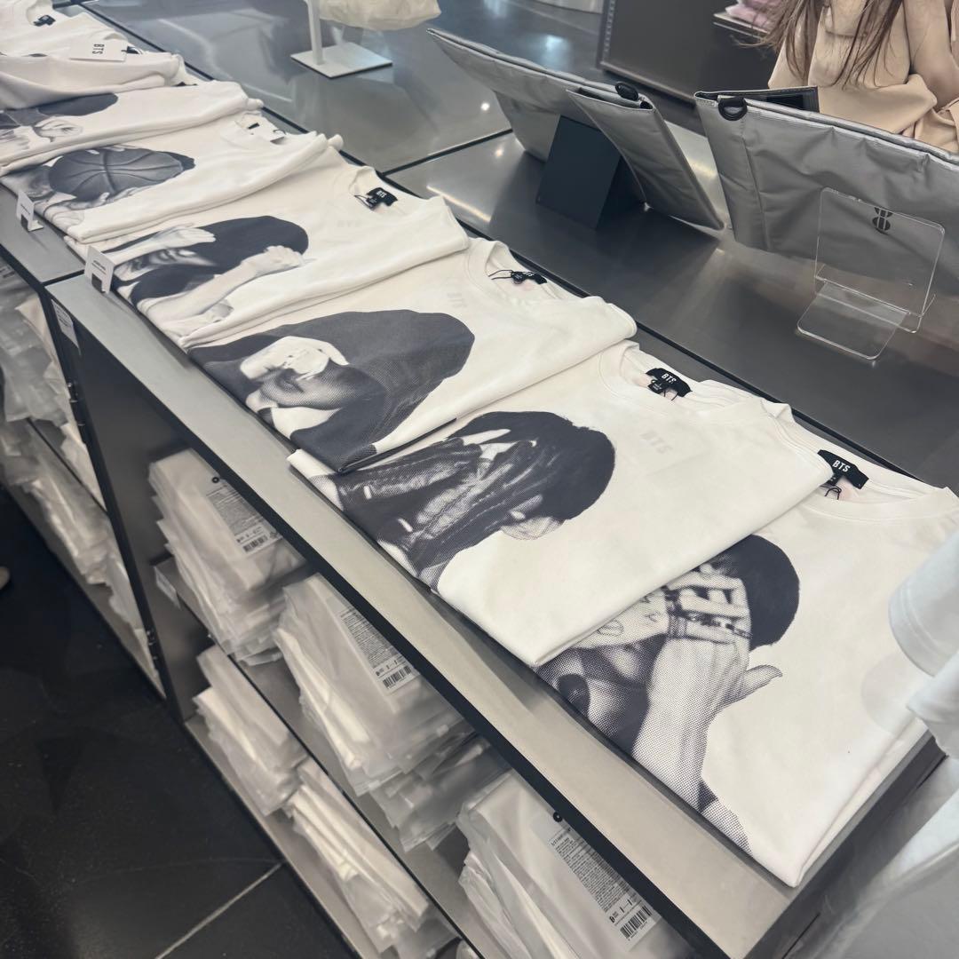 BTS 韓国 ポップアップ ARIRANG アリラン Ｔシャツ　テテ　V