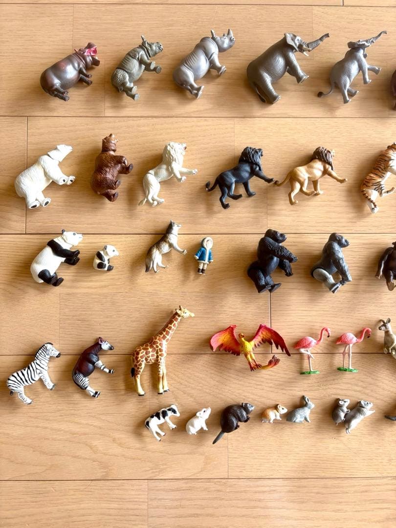 【アニアなどの動物フィギュアセット 】 50体＋アドベンチャー島シート付き
