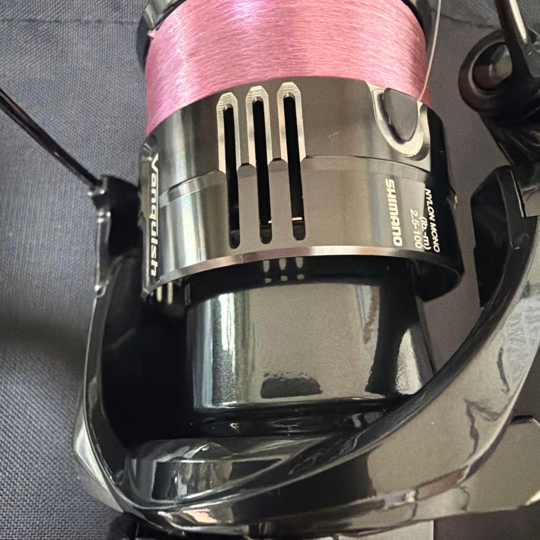 超美品　シマノ　Vanquish C2000SSS スピニングリール