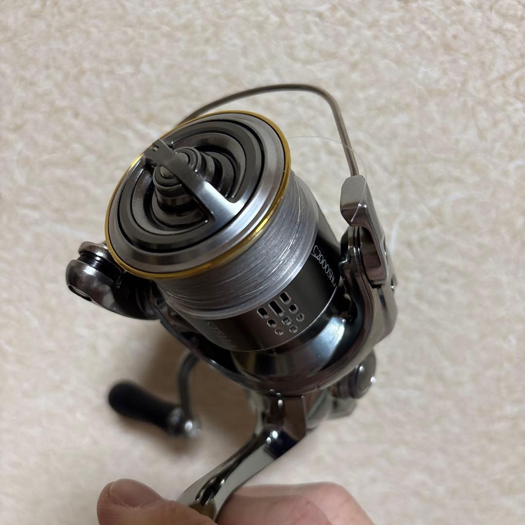 【極美品】シマノ 18ステラC2000SHG早い者勝ち