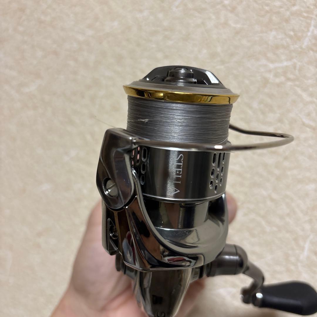 【極美品】シマノ 18ステラC2000SHG早い者勝ち
