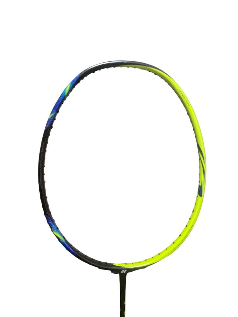 【極美品】YONEX ヨネックス　バトミントン ASTROX77 4UG5 廃盤