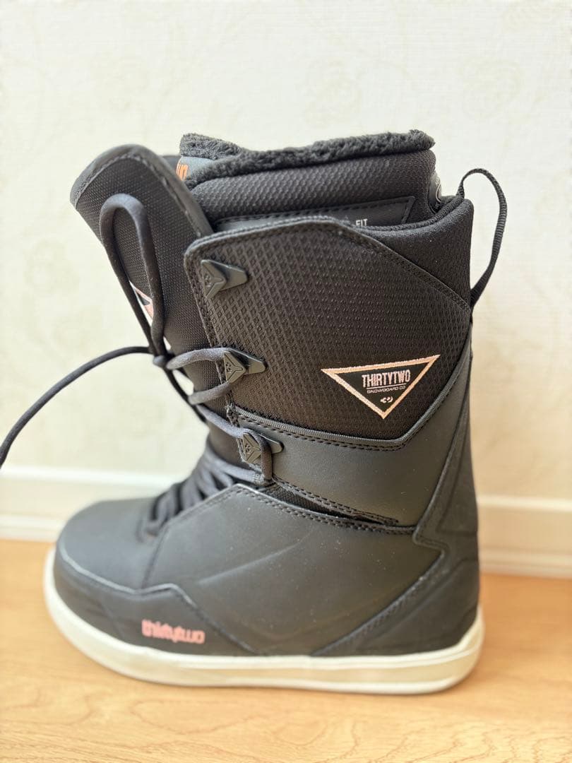 thirtytwo lashed スノーボード　ブーツ ブラック