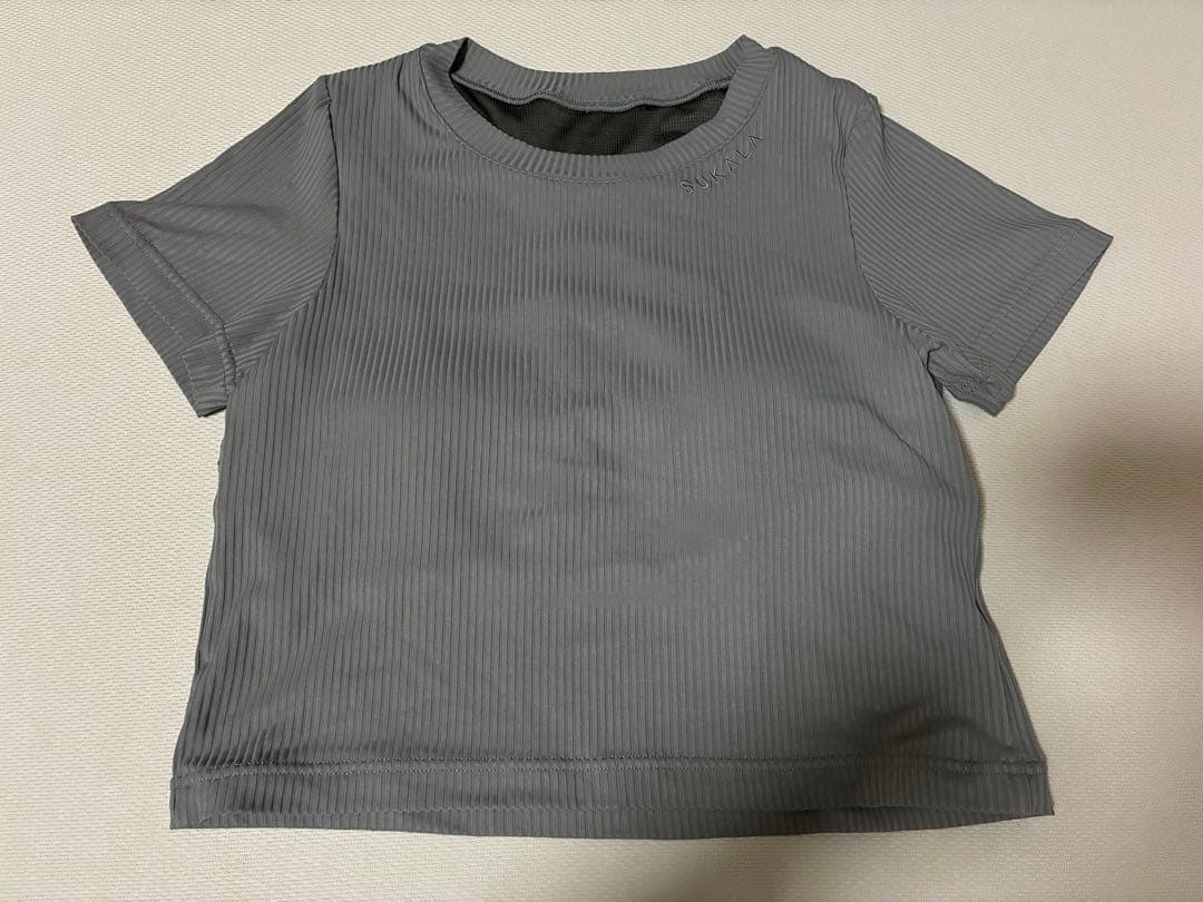 【SUKALA】カップ付きバックベントTee チャコール Lサイズ